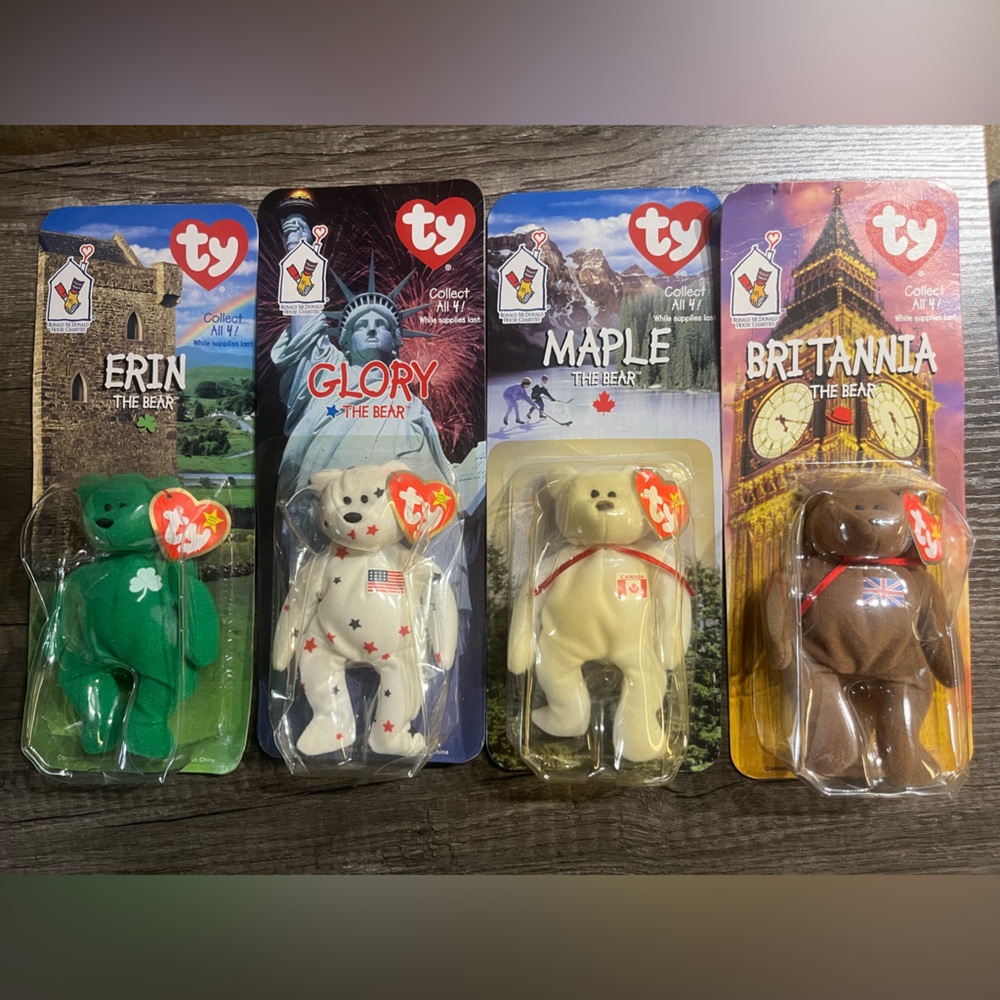 🎆Ronald McDonald Beanie Baby Set